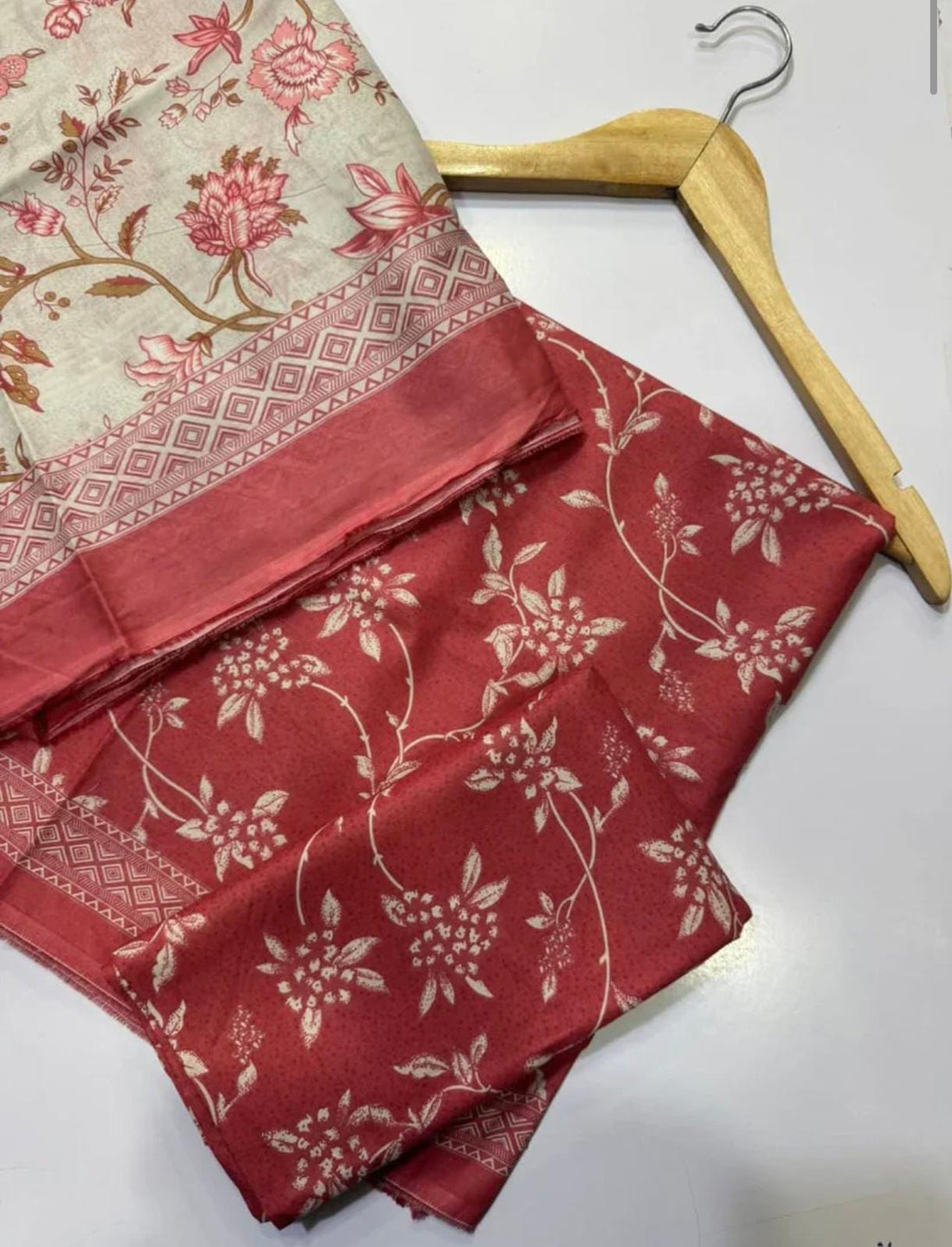 Pre Season Summer Sale 3Pcs Bin Saeed Printed Lawn [Random Articles]