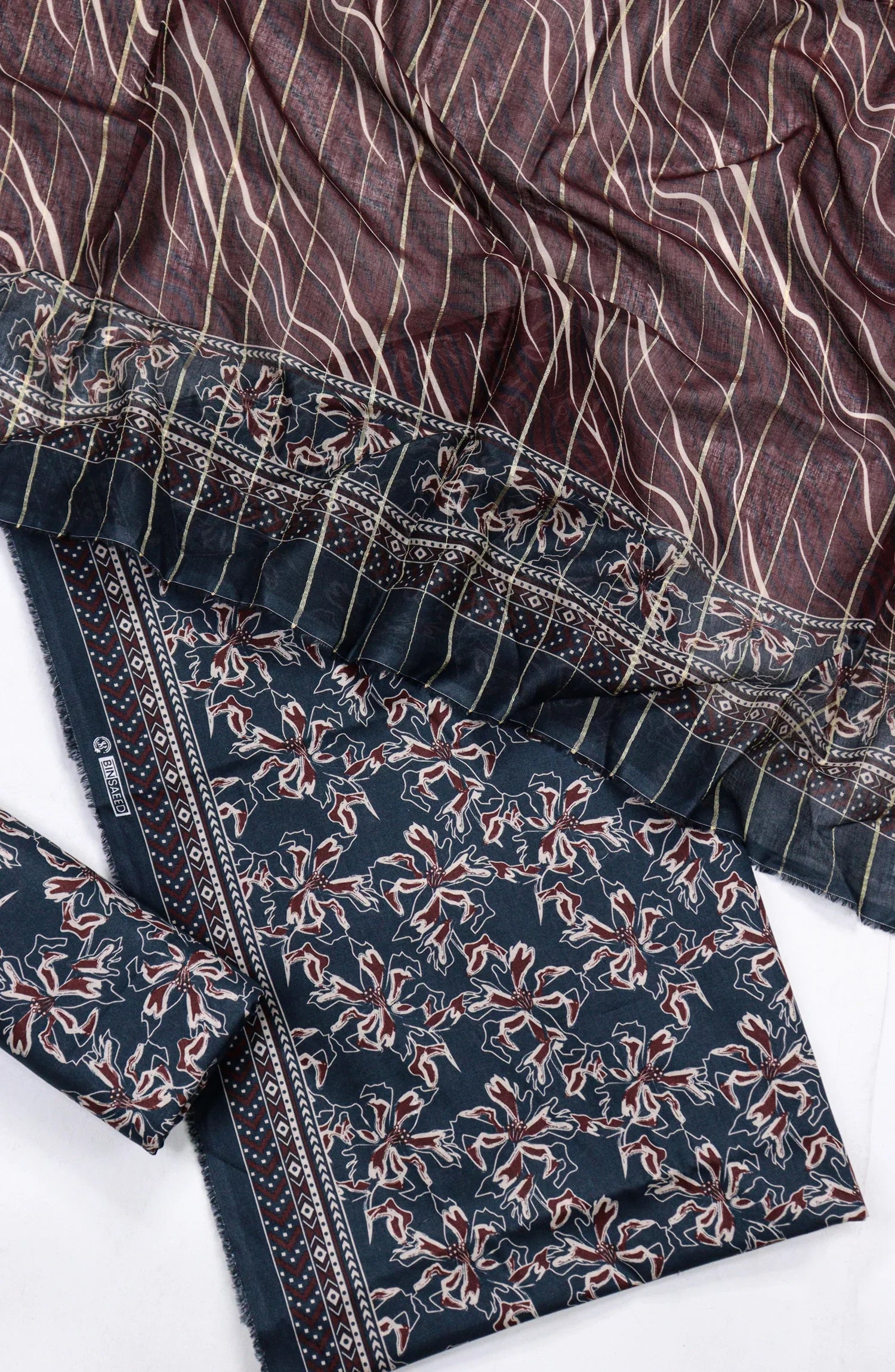 Printed Lawn Unstitched 3 Piece Suit
