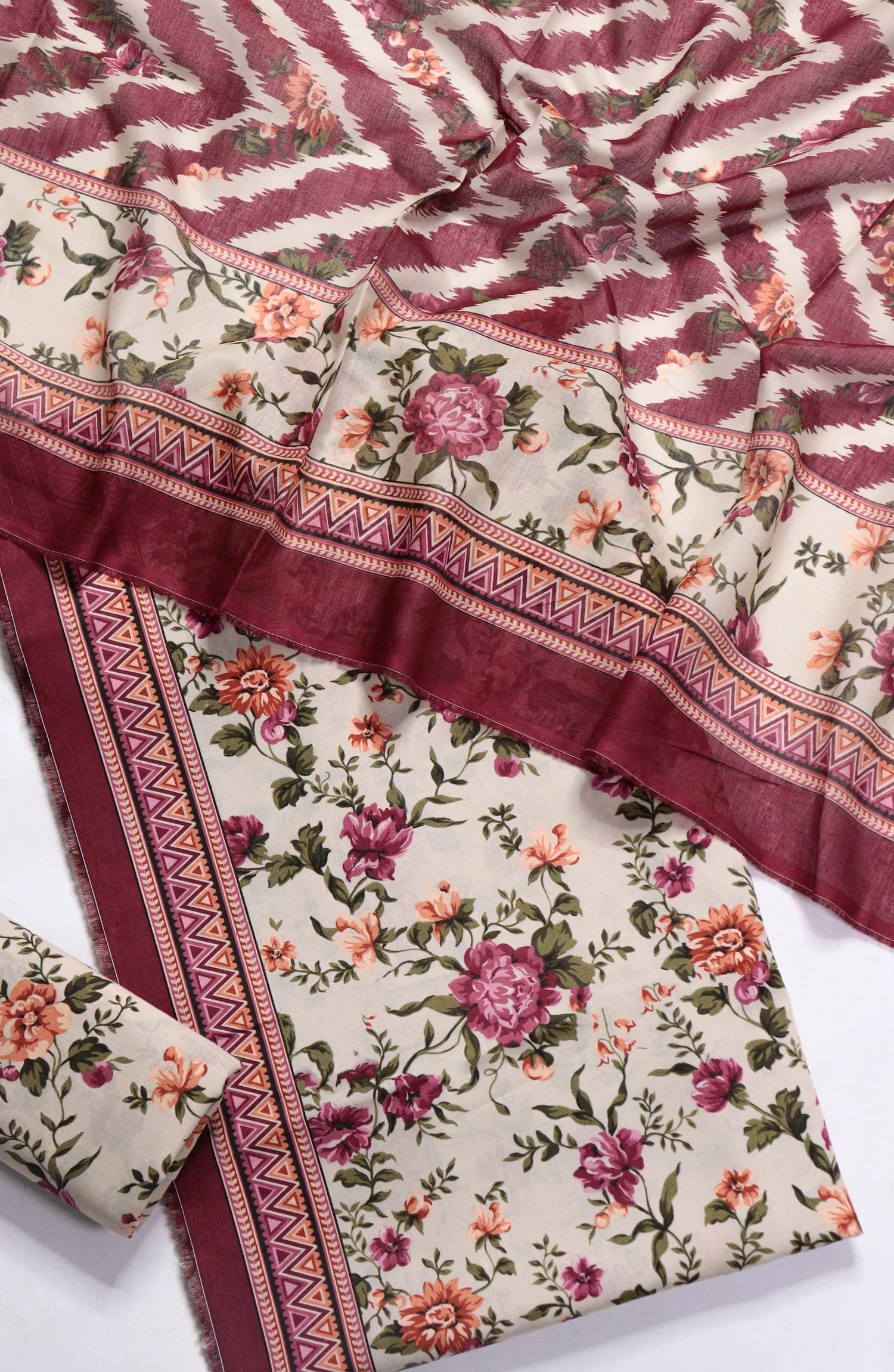 Printed Lawn Unstitched 3 Piece Suit