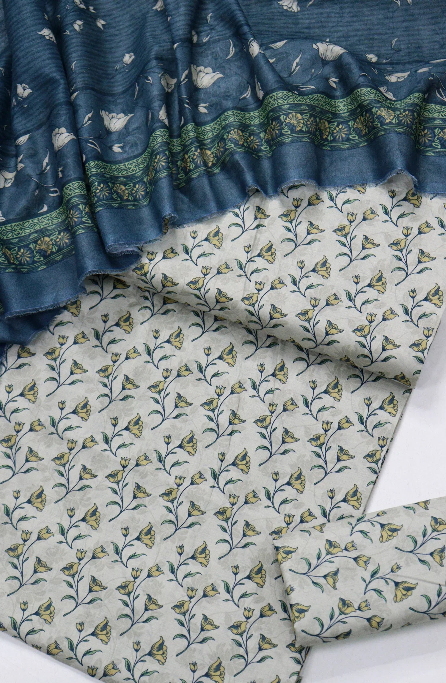 Printed Lawn Unstitched 3 Piece Suit